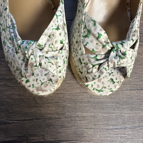 **TALBOTS* White x Pink Floral Peep Toe Espadrille Wedges Size 7.5 - Picture 2 of 8
